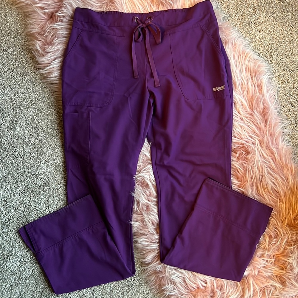 Grey’s anatomy by Barco scrub bottom. Purple. Size M.